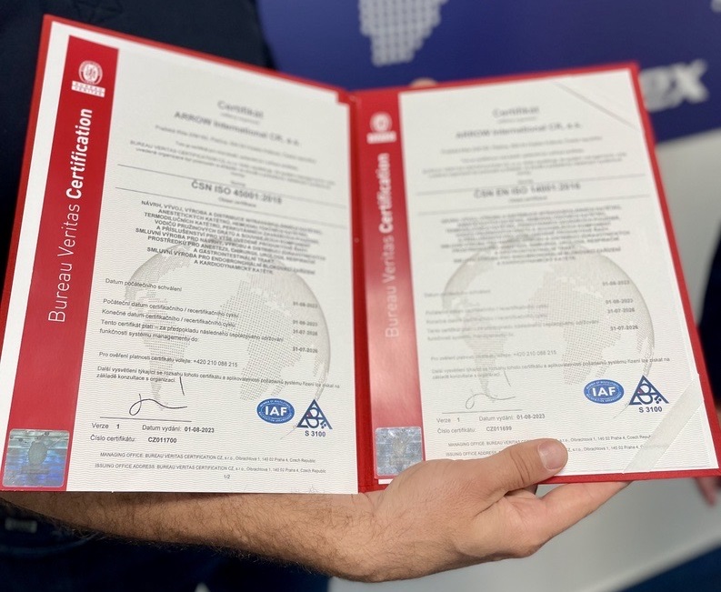 ARROW International CR byla certifikována na normu ISO 45001_certifikát